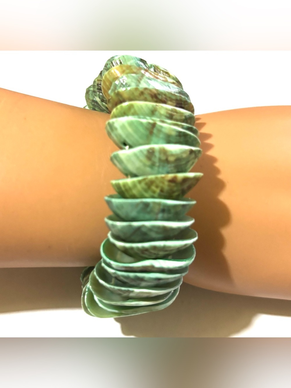 Fashion Jewelry Green Shell Disc Stretch Bracelet